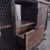 Baiut de herrería y madera estilo industrial a medida fabricado en Bariloche.