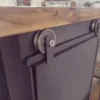 Baiut de herrería y madera estilo industrial a medida fabricado en Bariloche.